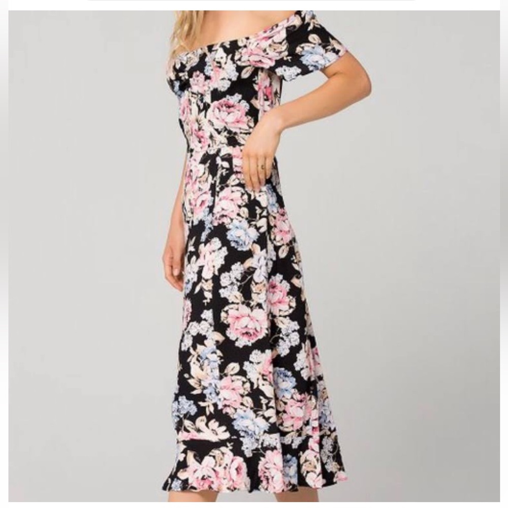 Band of Gypsies Womens Black, Floral Off The Shoulder Midi Dress